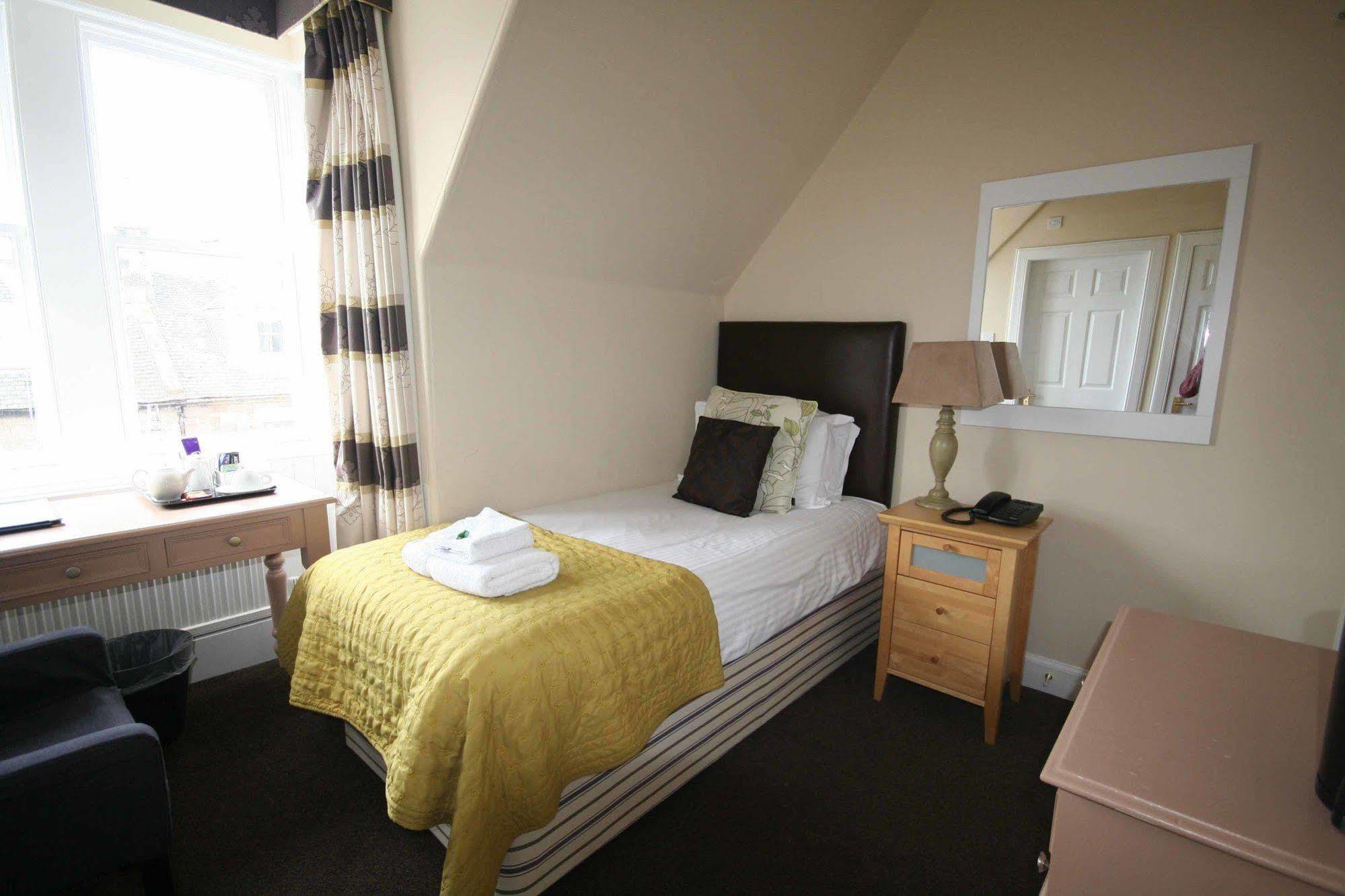 No12 Hotel North Berwick Bagian luar foto
